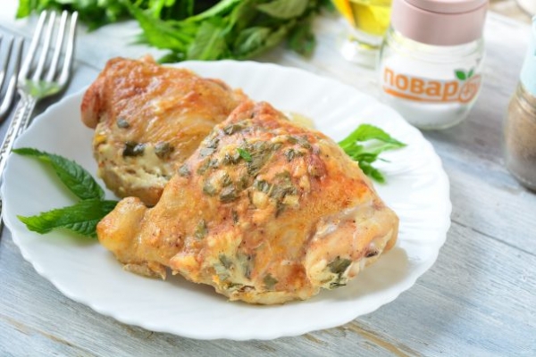 Курица с мятой в духовке Курица с мятой в духовке