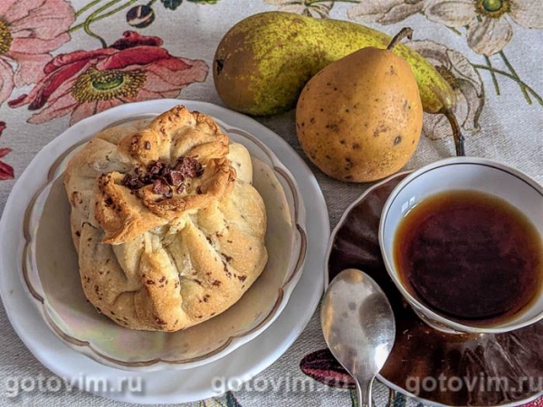Слойки с шоколадом и грушами Слойки с шоколадом и грушами