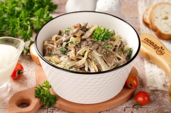 Салат из свиной печени с луком Салат из свиной печени с луком