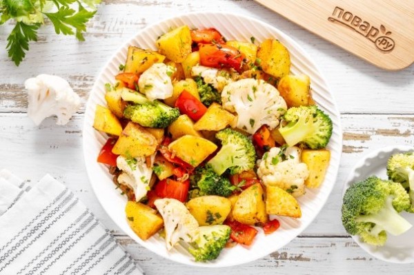 Картофель с брокколи и цветной капустой Картофель с брокколи и цветной капустой