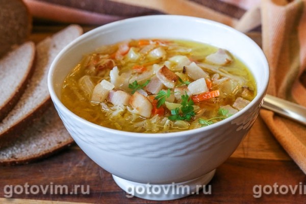Щи с квашеной капустой и копченостями Щи с квашеной капустой и копченостями
