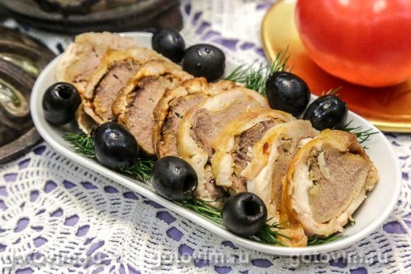 Куриный рулет со свиным языком Куриный рулет со свиным языком