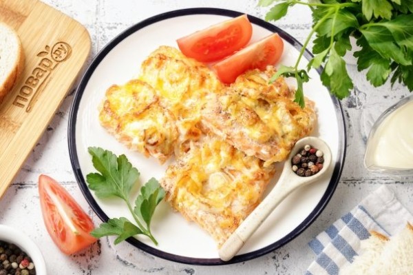 Форель под майонезом и сыром Форель под майонезом и сыром